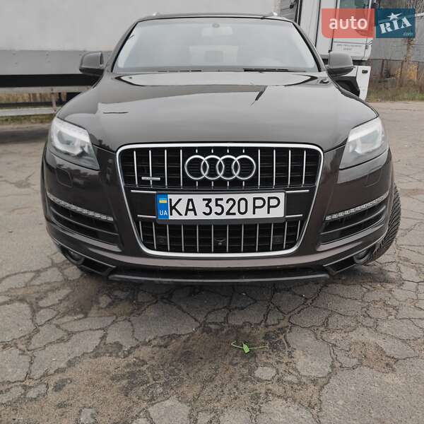 Внедорожник / Кроссовер Audi Q7 2014 в Киеве