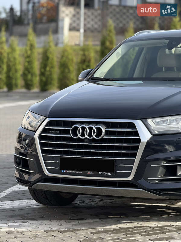 Внедорожник / Кроссовер Audi Q7 2017 в Киеве