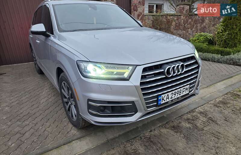 Внедорожник / Кроссовер Audi Q7 2015 в Киеве