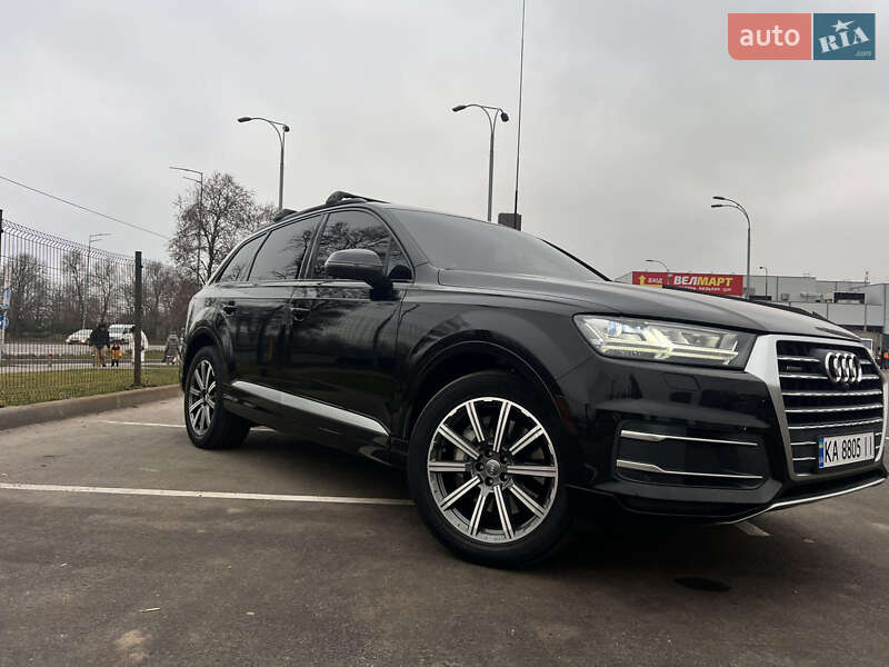 Внедорожник / Кроссовер Audi Q7 2019 в Киеве
