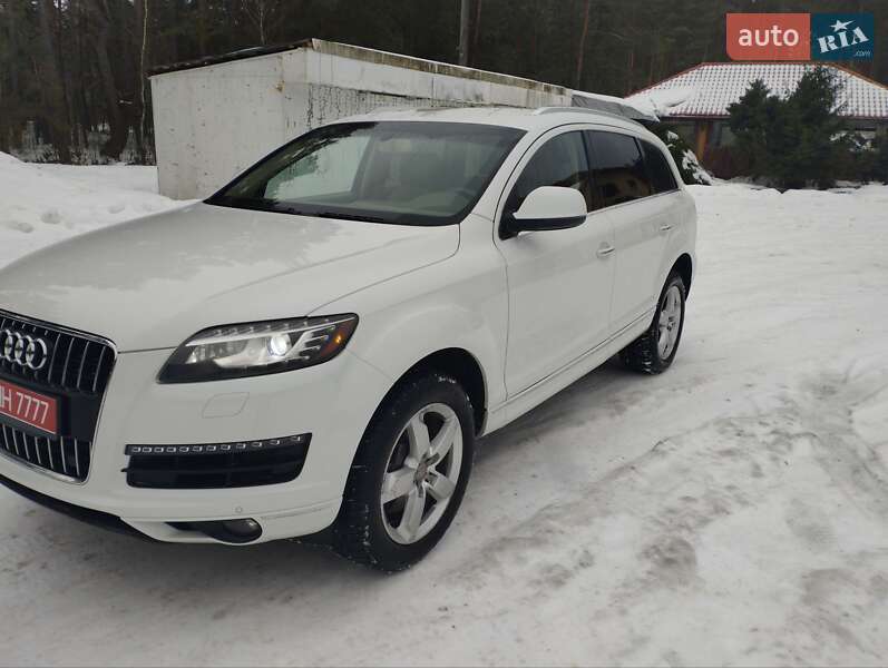Внедорожник / Кроссовер Audi Q7 2015 в Маневичах