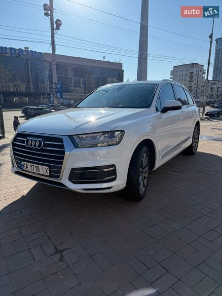 Внедорожник / Кроссовер Audi Q7 2018 в Киеве