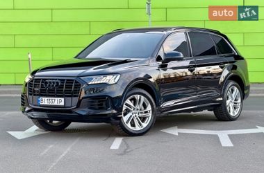 Внедорожник / Кроссовер Audi Q7 2019 в Киеве
