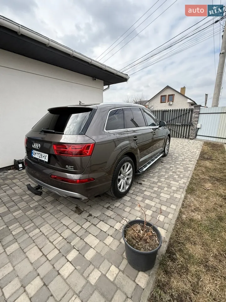 Audi Q7 2016 photo 4