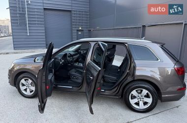 Внедорожник / Кроссовер Audi Q7 2017 в Киеве