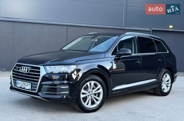Внедорожник / Кроссовер Audi Q7 2015 в Киеве