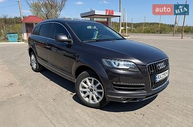 Позашляховик / Кросовер Audi Q7 2013 в Ізюмі