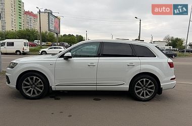 Позашляховик / Кросовер Audi Q7 2018 в Києві