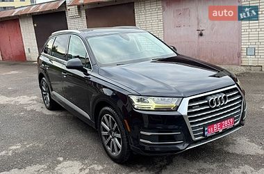 Позашляховик / Кросовер Audi Q7 2017 в Рівному