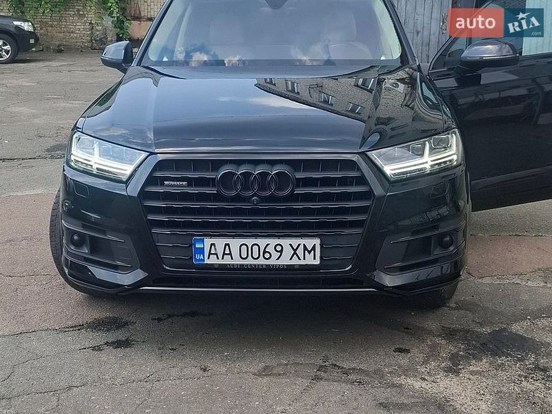 Внедорожник / Кроссовер Audi Q7 2018 в Киеве