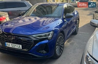 Позашляховик / Кросовер Audi Q8 e-tron 2024 в Києві