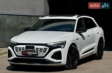 Позашляховик / Кросовер Audi Q8 e-tron 2024 в Харкові