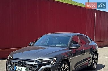 Позашляховик / Кросовер Audi Q8 Sportback e-tron 2024 в Києві