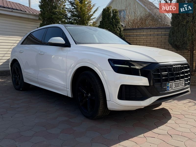 Внедорожник / Кроссовер Audi Q8 2018 в Днепре