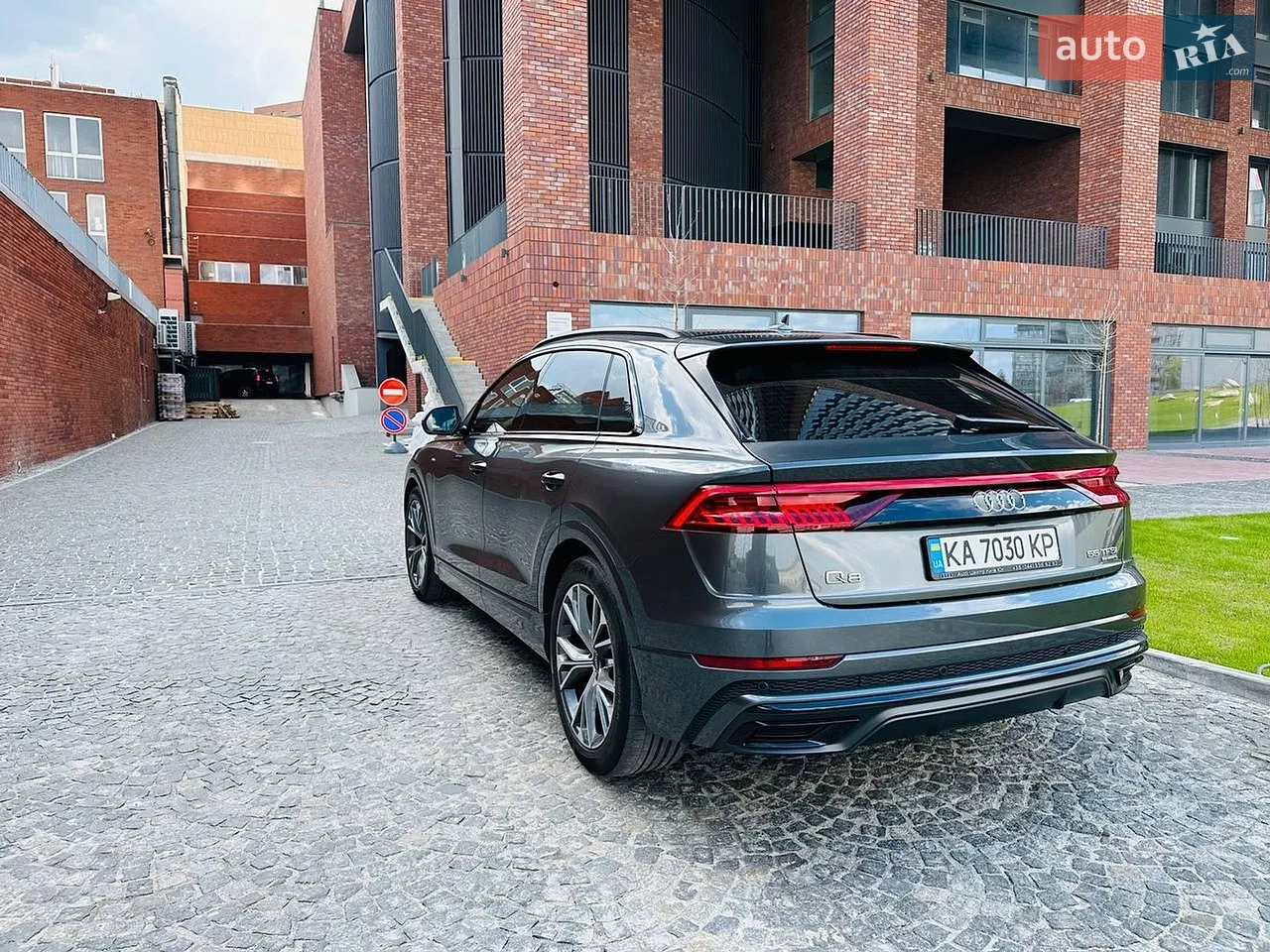 Audi Q8 2023 photo 4