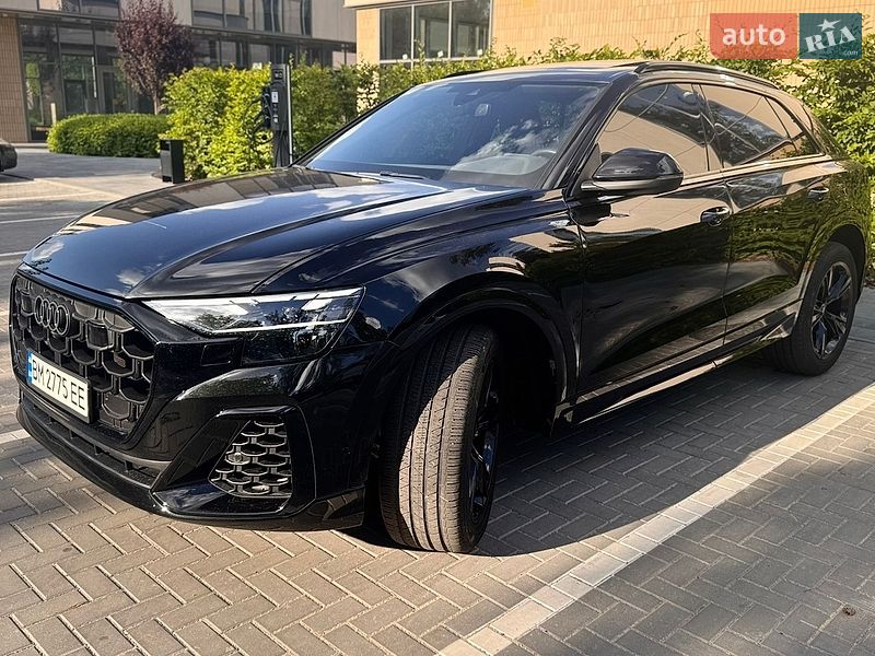 Внедорожник / Кроссовер Audi Q8 2021 в Киеве