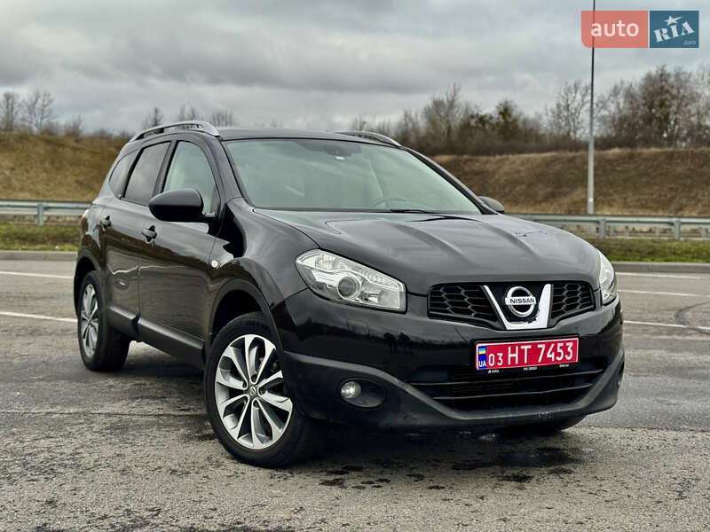 Позашляховик / Кросовер Nissan Qashqai+2 2010 в Полтаві