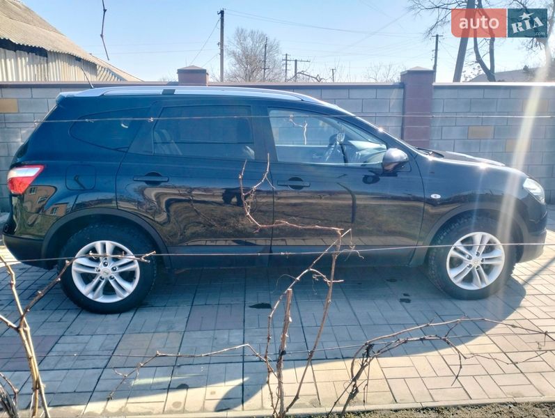 Внедорожник / Кроссовер Nissan Qashqai+2 2010 в Каменском