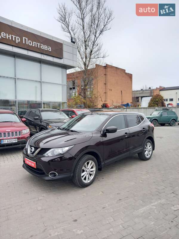 Внедорожник / Кроссовер Nissan Qashqai 2015 в Полтаве
