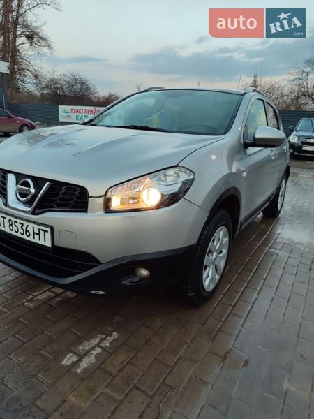 Позашляховик / Кросовер Nissan Qashqai 2010 в Івано-Франківську
