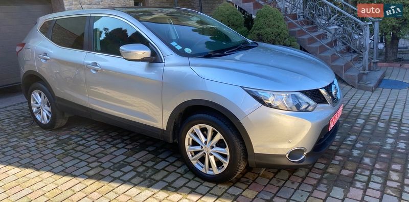 Внедорожник / Кроссовер Nissan Qashqai 2014 в Черновцах