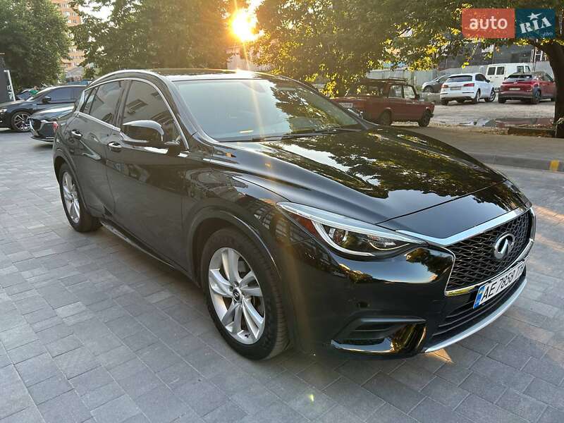 Внедорожник / Кроссовер Infiniti QX30 2017 в Днепре Внедорожник / Кроссовер Infiniti QX30 2017 в Днепре