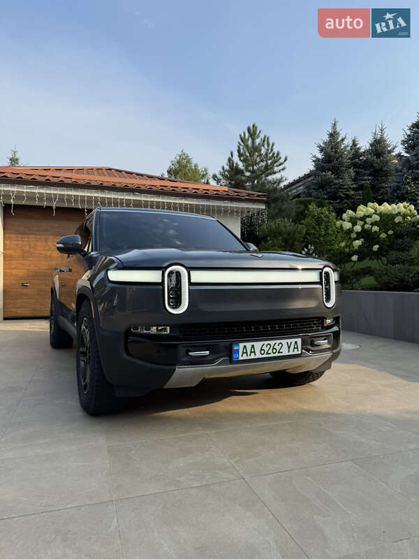 Внедорожник / Кроссовер Rivian R1S 2023 в Киеве