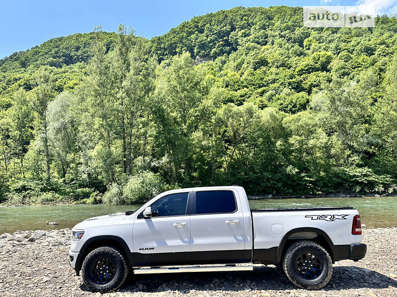 Пикап Dodge RAM 1500 2019 в Хусте Пикап Dodge RAM 1500 2019 в Хусте