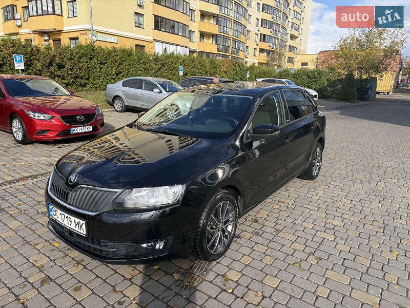 Хэтчбек Skoda Rapid 2015 в Львове