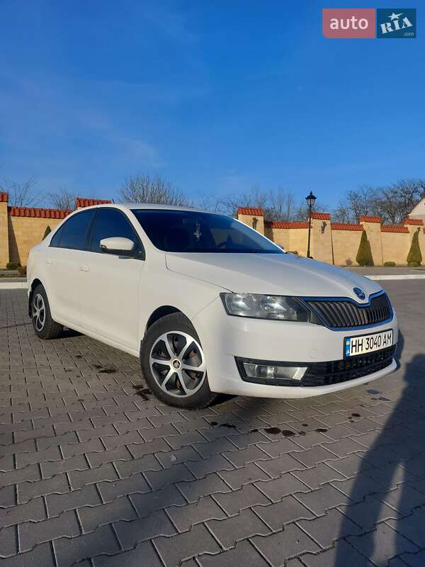 Лифтбек Skoda Rapid 2015 в Измаиле