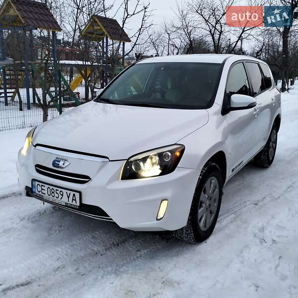 Внедорожник / Кроссовер Toyota RAV4 EV 2012 в Черновцах