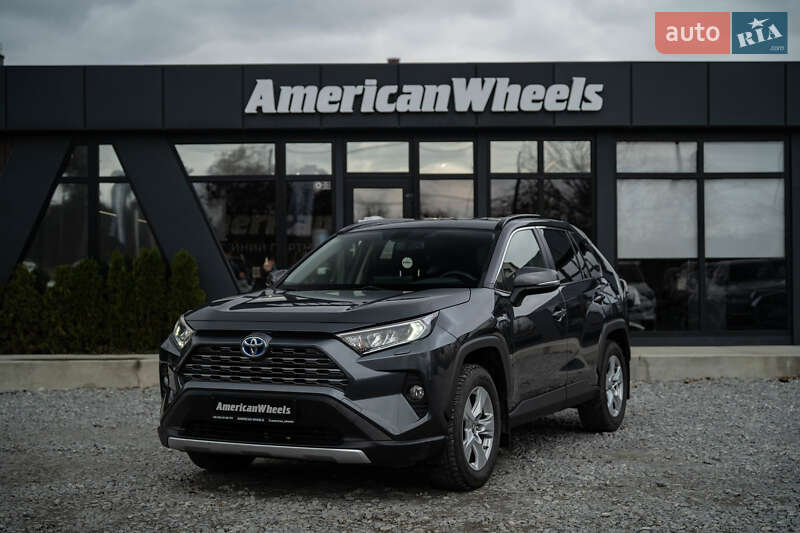 Внедорожник / Кроссовер Toyota RAV4 2019 в Черновцах