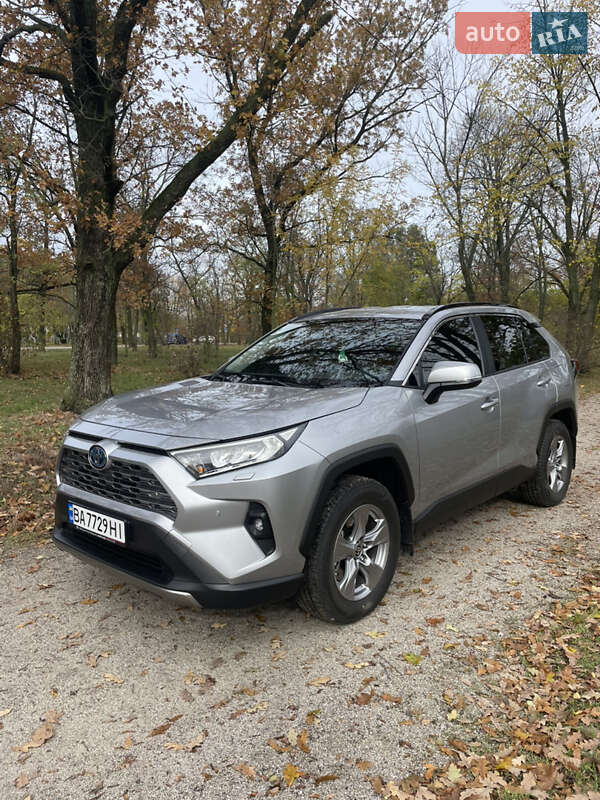 Позашляховик / Кросовер Toyota RAV4 2024 в Кропивницькому