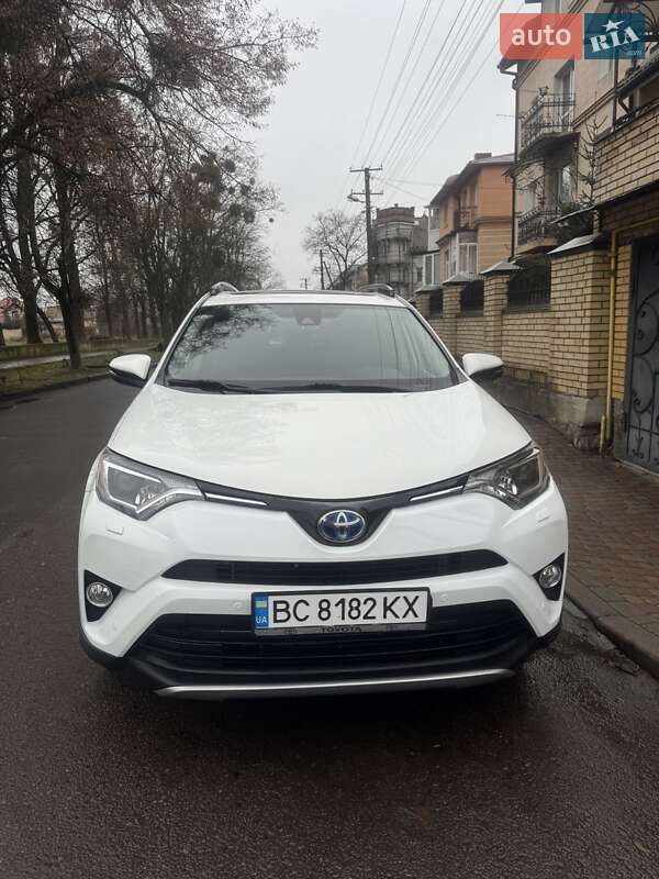 Позашляховик / Кросовер Toyota RAV4 2018 в Львові