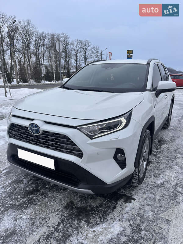 Позашляховик / Кросовер Toyota RAV4 2020 в Умані