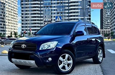 Позашляховик / Кросовер Toyota RAV4 2008 в Києві
