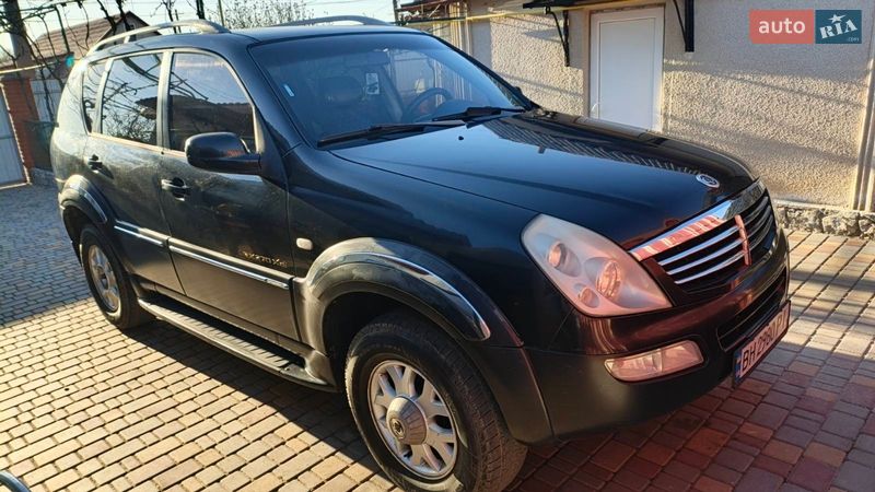 Внедорожник / Кроссовер SsangYong Rexton 2004 в Одессе