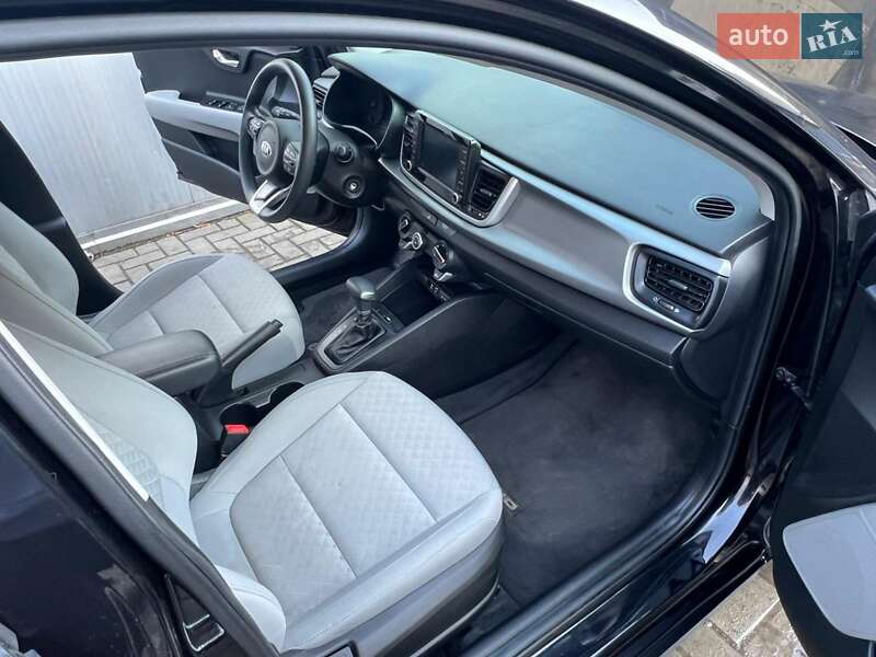 Седан Kia Rio 2019 в Львові
