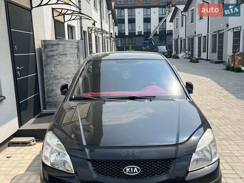 Седан Kia Rio 2008 в Белогородке Седан Kia Rio 2008 в Белогородке