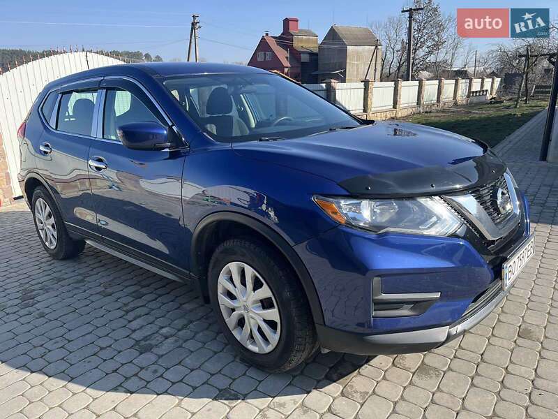 Внедорожник / Кроссовер Nissan Rogue 2017 в Тернополе