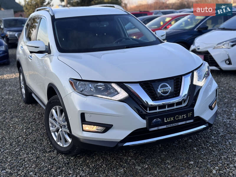 Внедорожник / Кроссовер Nissan Rogue 2017 в Ивано-Франковске Внедорожник / Кроссовер Nissan Rogue 2017 в Ивано-Франковске