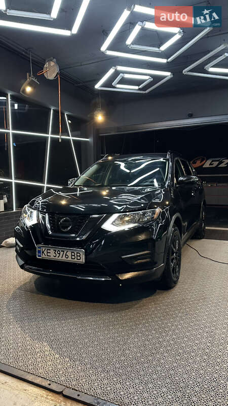 Внедорожник / Кроссовер Nissan Rogue 2017 в Днепре