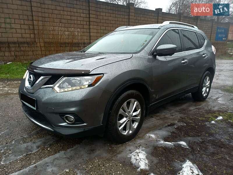 Внедорожник / Кроссовер Nissan Rogue 2017 в Каменском