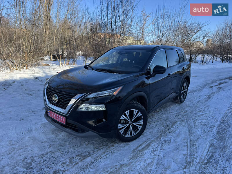 Внедорожник / Кроссовер Nissan Rogue 2021 в Ровно