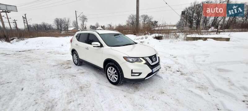 Внедорожник / Кроссовер Nissan Rogue 2018 в Черкассах