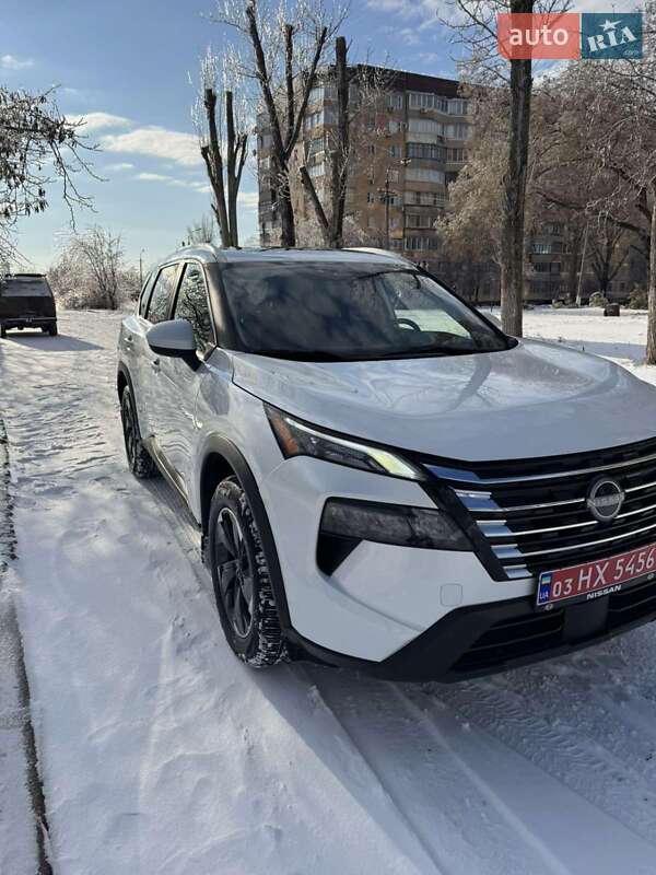 Внедорожник / Кроссовер Nissan Rogue 2024 в Кривом Роге