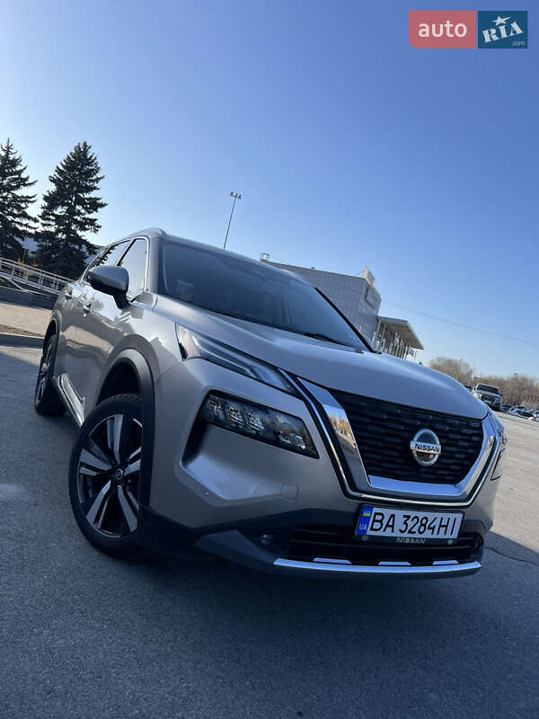 Позашляховик / Кросовер Nissan Rogue 2021 в Запоріжжі