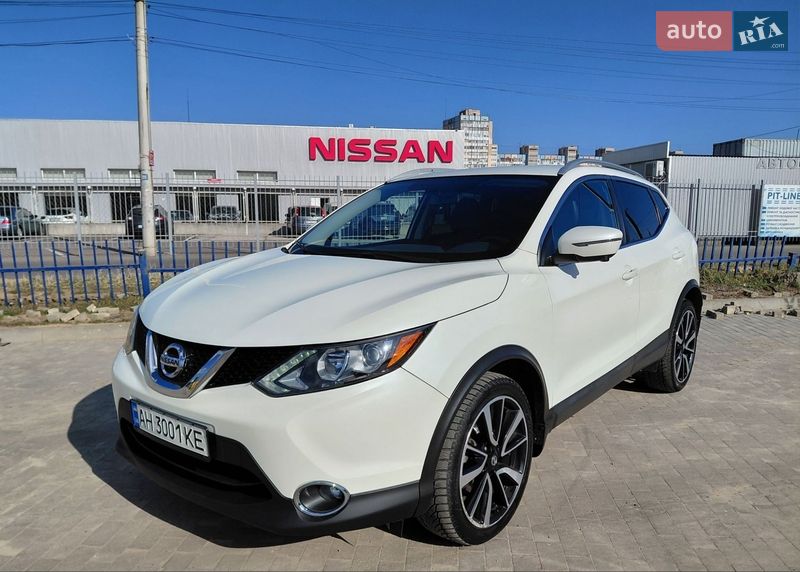 Внедорожник / Кроссовер Nissan Rogue 2017 в Одессе Внедорожник / Кроссовер Nissan Rogue 2017 в Одессе