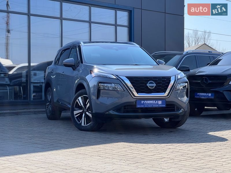 Позашляховик / Кросовер Nissan Rogue 2023 в Нововолинську