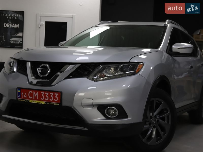 Внедорожник / Кроссовер Nissan Rogue 2017 в Дрогобыче